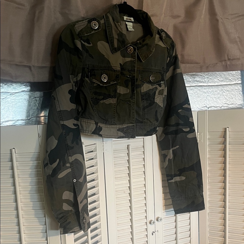 Cropped Camo Jacket